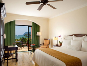 Los Sue�os Marriott Hotwidth=